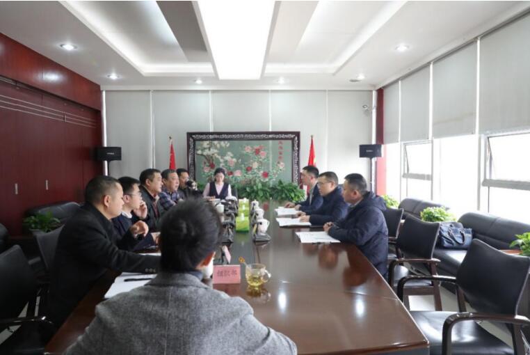 集团向导赴银娱优越会锦弘集团督导向导班子民主生涯会