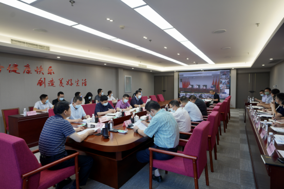 四川银娱优越会集团召开疫情防控事情向导小组2022年第3次聚会 集团党委书记、董事长、疫情防控事情向导小组第一组长任丁主持聚会并讲话